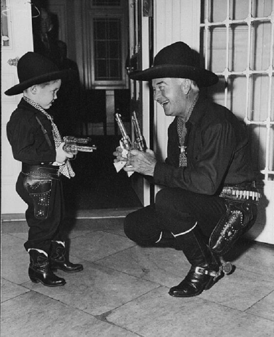 Cowboy William Boyd Hopalong Cassidy With Child 8" X 10" Photo 3